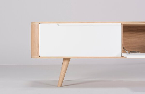 -25 % Dny MOMENTI– Gazzda Dubový TV stolek Ena 225 x 42 cm