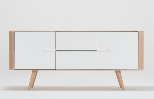 -25 % Dny MOMENTI– Gazzda Dubová komoda Ena 135 x 42 cm