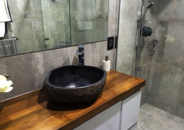 Umyvadlo z přírodního říčního kamene The Lavabo Cut