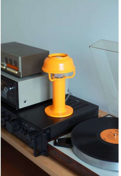 Stolní lampa Artek, Oranžová, Obývací pokoj, Hliník