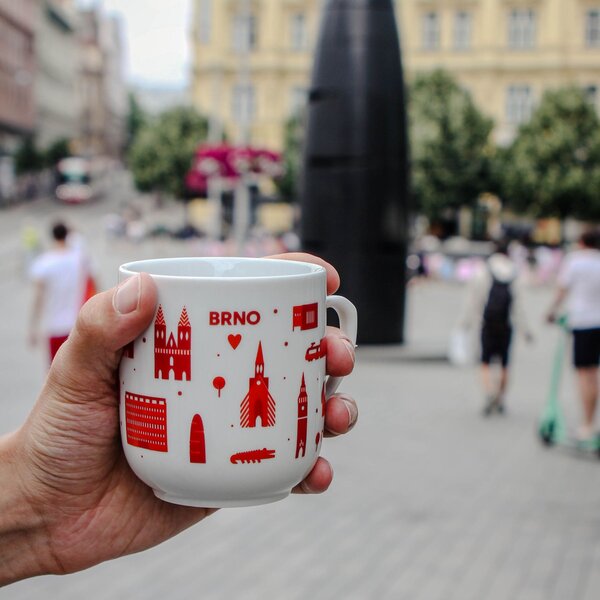 Porcelánový hrnek Brno