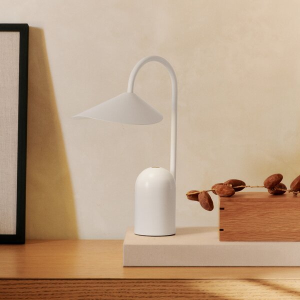 Stmívatelná LED lampa Arum White