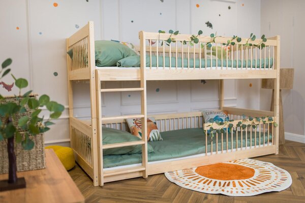 Dětská patrová postel s Montessori lůžkem z masivu borovice BOLEK - 200x90 cm - PŘÍRODNÍ