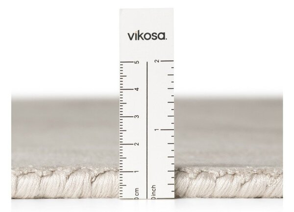 Šedý ručně tkaný kulatý koberec z viskózy ø 120 cm Noemi – Vikosa