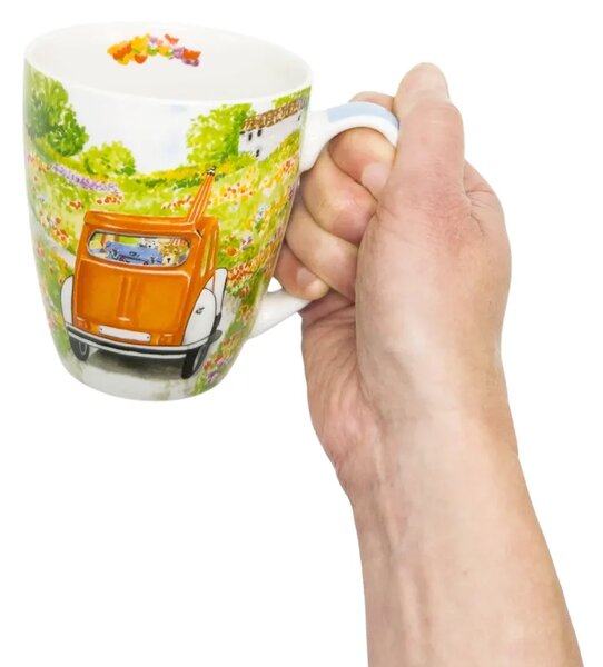 Hrnek Cesta za dobrodružstvím, 350 ml, PPD, porcelán New Bone China, motiv Citroën 2CV