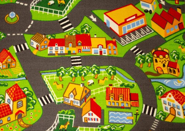 Associated Weavers Dětský kusový koberec Crazy Village Uličky zelený šedý Rozměr: 250x400 cm
