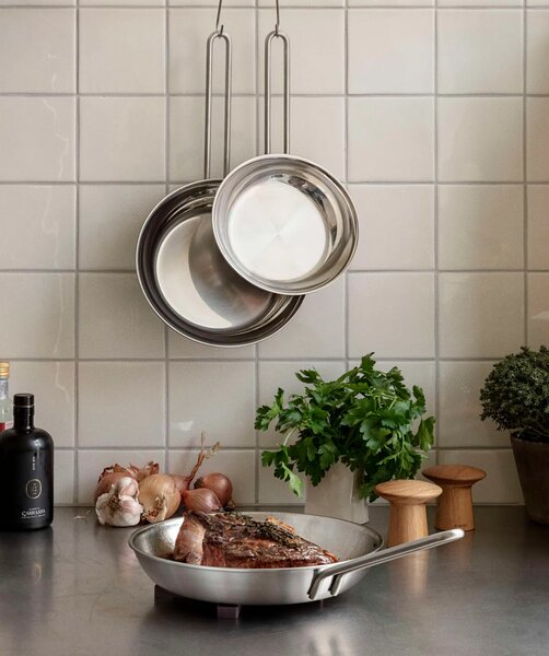 Eva Trio Multi 5-ply nerezová pánev 24 cm, prémiová 5vrstvá indukční pánev na steaky a prudké restování