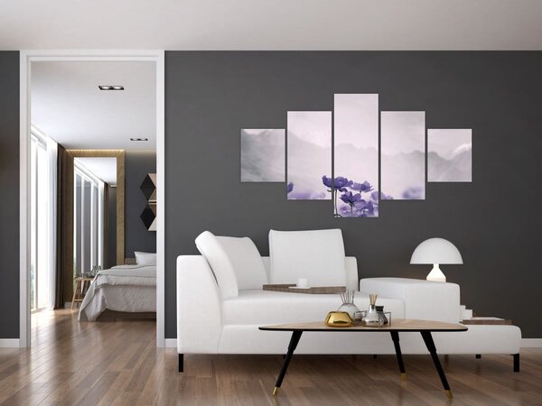 Obraz - Fialové květy v horách (125x70 cm)
