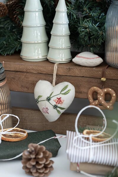 Det Gamle Apotek Bavlněná ozdoba Heart Mistletoe - Pretzel DGA217