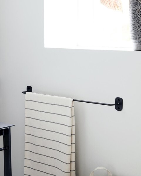 Věšák na ručníky bito 60 cm černý