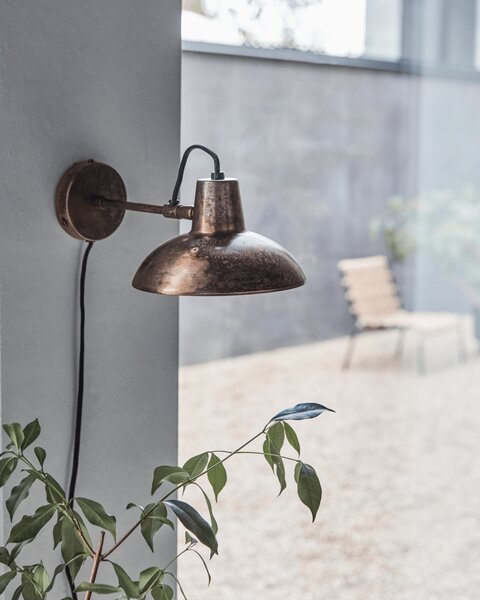 Nástěnná lampa Kse mosazná