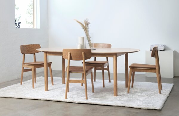 -25 % Dny MOMENTI– Unique Furniture Dubová jídelní židle Livo s hnědým koženkovým sedákem