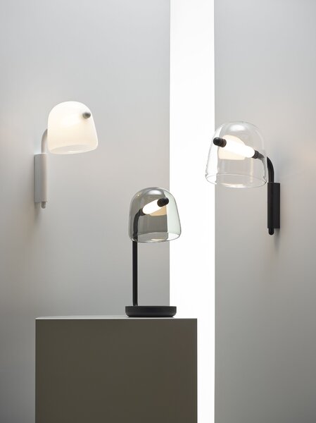 Nástěnná lampa Brokis Mona small Wall PC969, 5000K Kabel: Textilní bílý, Povrch Montury: Bílý matný komaxit, Barva skla: Transparentní číré sklo