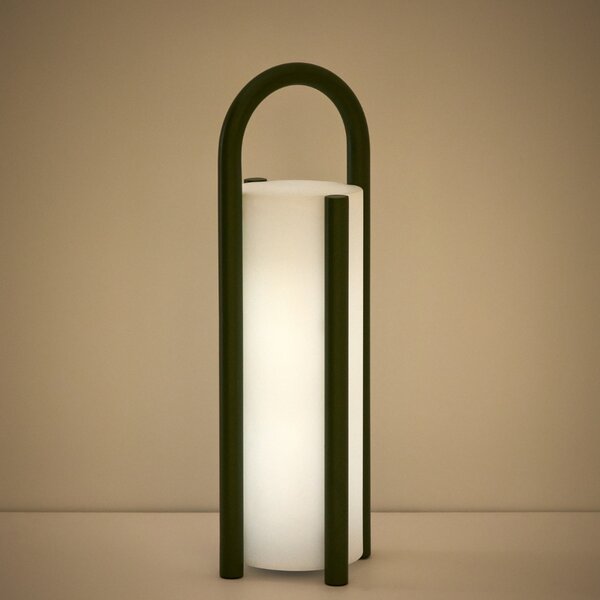 Kave Home Zelená přenosná zahradní LED lampa Leros 48 cm