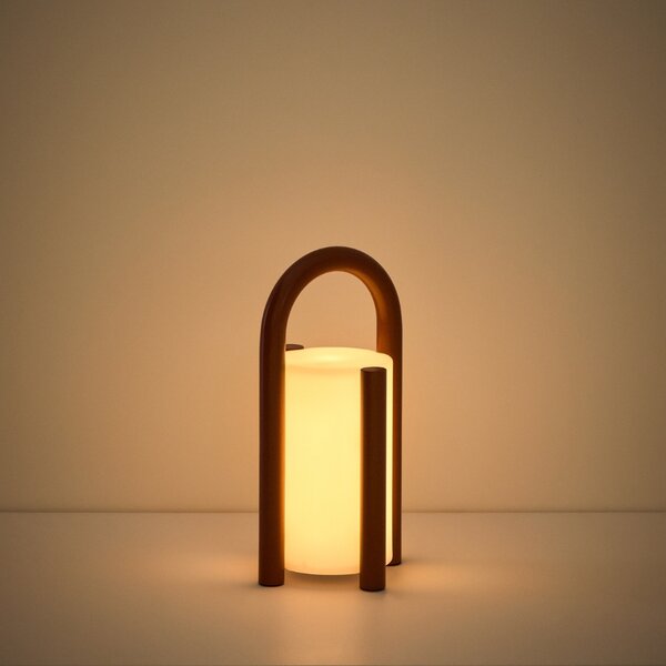 Kave Home Červená přenosná zahradní LED lampa Leros 28 cm
