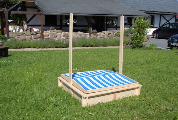 Dřevěné pískoviště s lavičkami a stříškou Biedrax 115 x 115 x 140 cm Barva: Přírodní