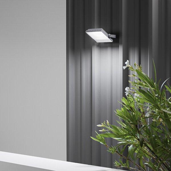 FAN LED-AXEL-S10-SIL Venkovní reflektor LED, 10 W, CCT, stříbrná, se senzorem, IP65 - FANEUROPE
