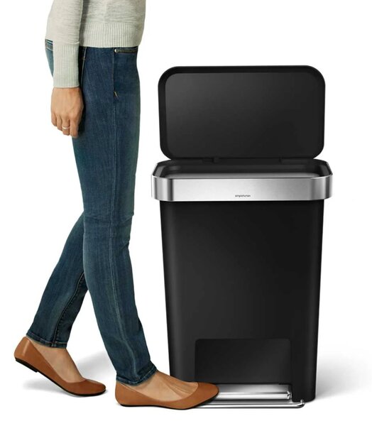 Pedálový odpadkový koš Simplehuman – 45 l, kapsa na sáčky, obdélníkový, černý plast /nerez