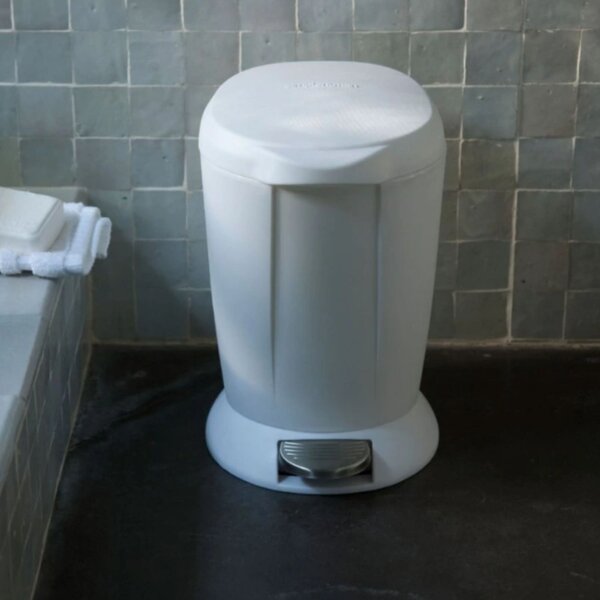 Pedálový odpadkový koš Simplehuman – 6 l, bílý plast