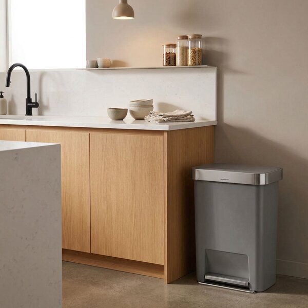 Pedálový odpadkový koš Simplehuman – 45 l, kapsa na sáčky, obdélníkový, šedý plast / nerez