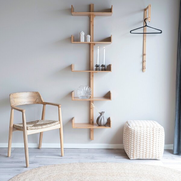 Nordic Living Dřevěná jídelní židle Ratna