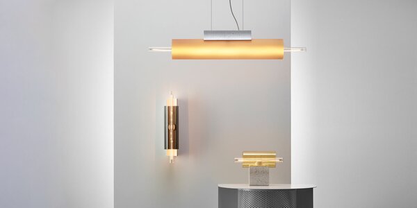 Brokis Designová stolní lampa Overlay S, PC1406 Barva skla: transparentní sklo (CGC23), Povrchová úprava baldachýnu: vysokohodnotný beton se střepy - bílý (CCSC2882), Povrchová úprava základny: vysokohodnotný beton se střepy - bílý (CSFB2879)