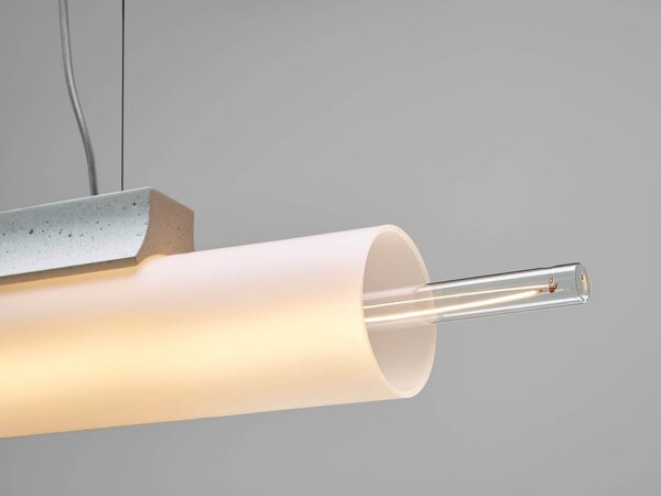 Brokis Designové závěsné svítidlo Overlay L, PC1405 Barva skla: transparentní sklo (CGC23), Povrchová úprava baldachýnu: vysokohodnotný beton se střepy - bílý (CCSC2882), Povrchová úprava základny: vysokohodnotný beton se střepy - bílý (CSFB2879)