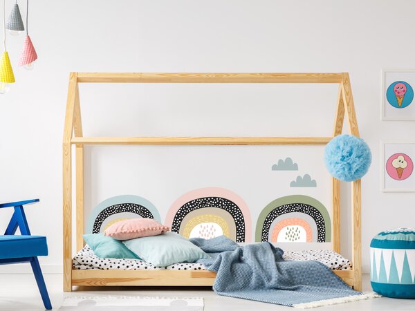FUGU Samolepka na zeď Duha triple - přemístitelná eko Rozměr: M:(šxv) 3xduha celkem 140cm: 1x duha modrá 43x27 cm,1x duha zelená 51x31 cm,1x duha růžová 43x27 cm, 4x mráček, 4x hvězda