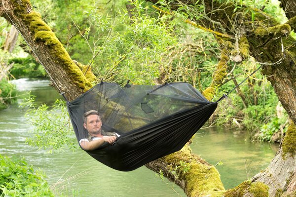 Houpací síť bez tyče Amazonas černá 200 kg 295 x 140
