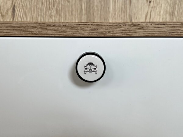 In-Design Nábytková knopka Bianco černá, motiv auto V34