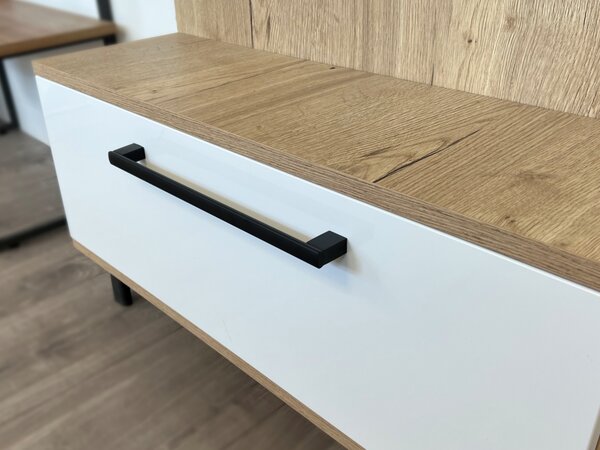 In-Design Nábytková úchytka Porta černá matná Rozteč úchytky (mm): 96