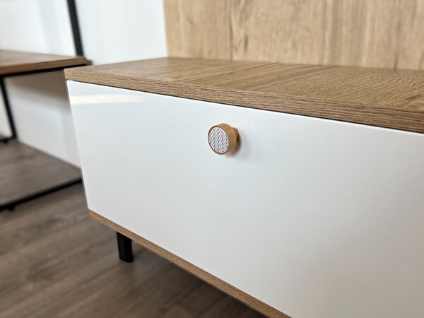 In-Design Nábytková knopka Arlo buk/černo bílá V22