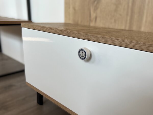 In-Design Nábytková knopka Nero bílá, motiv kotva V61
