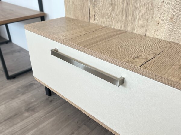 In-Design Nábytková úchytka Lila nikl broušený Rozteč úchytky (mm): 128