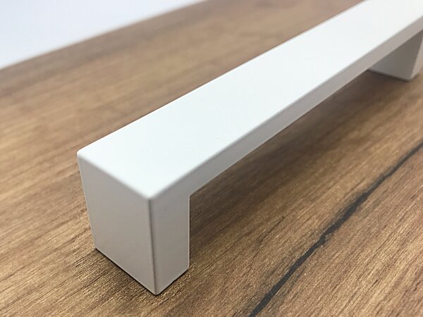 In-Design Nábytková úchytka Lila bílá matná Rozteč úchytky (mm): 128