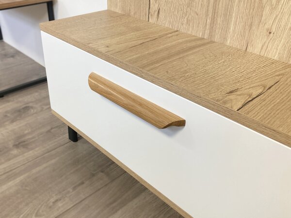 In-Design Nábytková úchytka Vat dub lak Rozteč úchytky (mm): 96