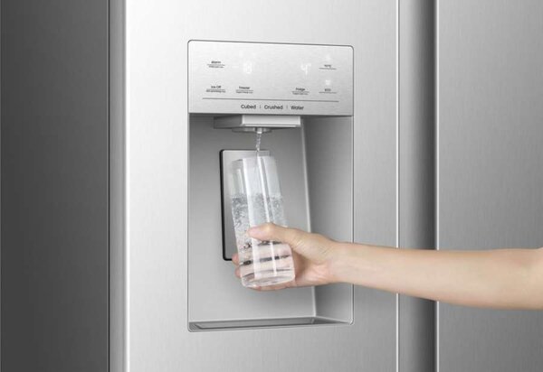Americká chladnička Hisense RS5P528STIE – objem 347 / 181 l, hlučnost