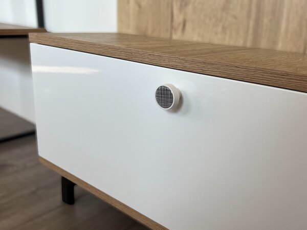 In-Design Nábytková knopka Nero bílá, motiv mřížka V17