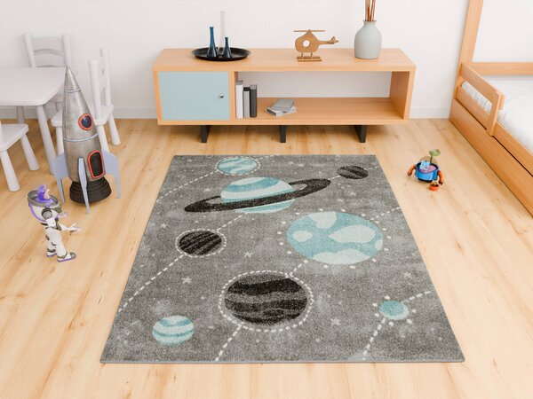 Makro Abra Dětský kusový koberec Lima F495A Planety Vesmír šedý modrý Rozměr: 120x170 cm