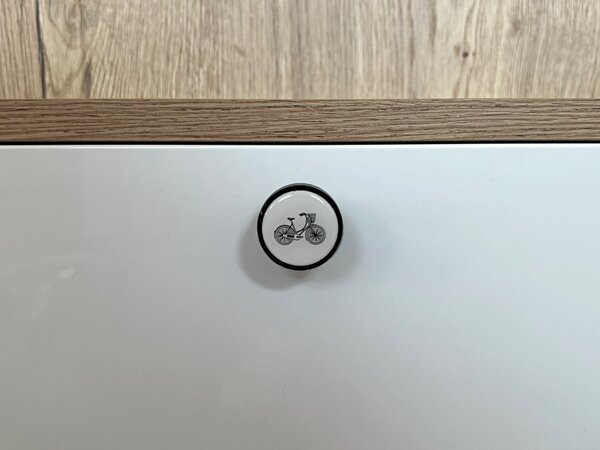 In-Design Nábytková knopka Bianco černá, motiv kolo V35
