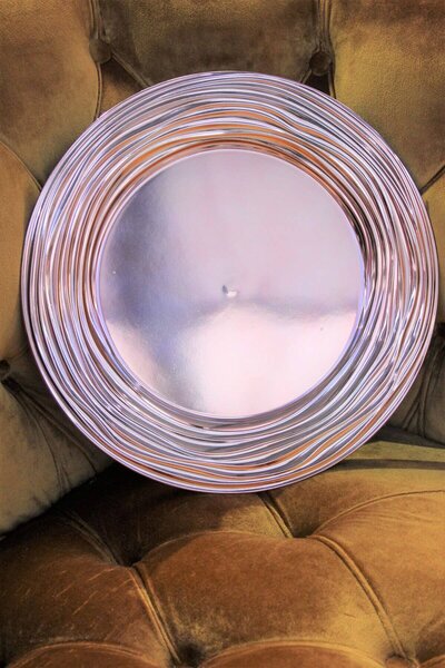 Růžový lesklý klubový talíř Moderně 33 cm