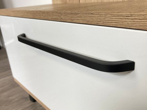 In-Design Nábytková úchytka SLIM černá Rozteč úchytky (mm): 160
