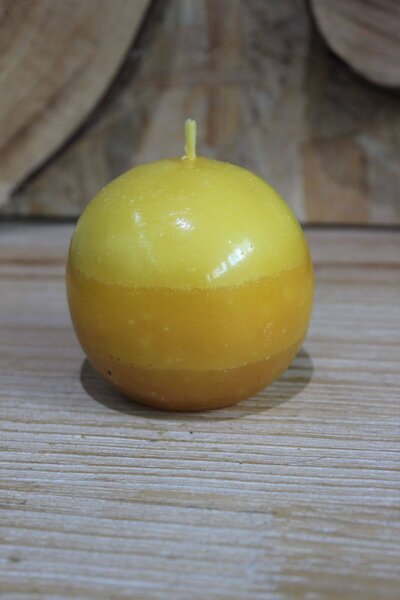 Žlutá voňavá svíčka Citrus ve tvaru koule 7cm