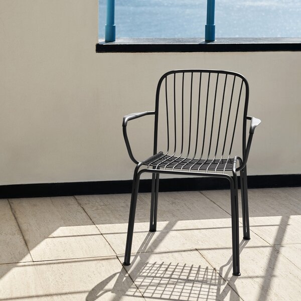 &Tradition designové zahradní židle Thorvald Armchair
