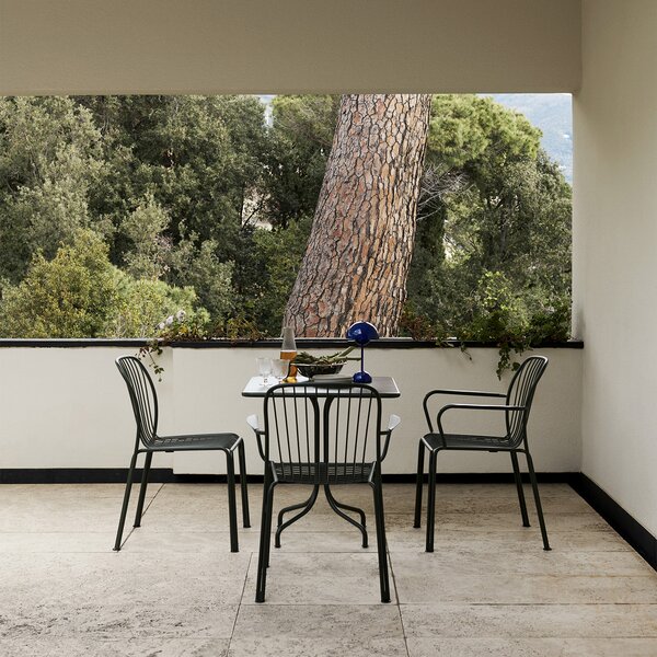 &Tradition designové zahradní židle Thorvald Armchair