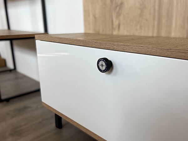 In-Design Nábytková knopka Bianco černá, motiv kompas V60