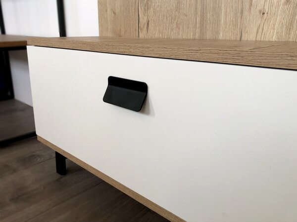 In-Design Nábytková úchytka Tokio černá