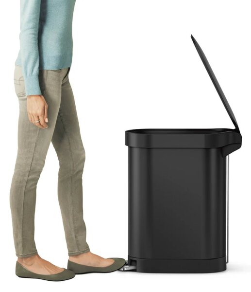 Úzký pedálový odpadkový koš Simplehuman Slim – 45 l, matná černá ocel