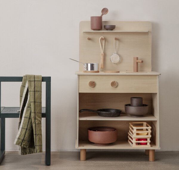 Ferm Living designové dětské kuchyňky Toro Play Kitchen