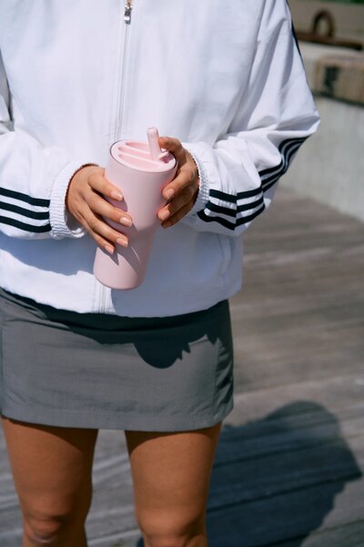 Eva Trio Sip'n'Go termohrnek s brčkem 0,6 l Funky Ballerina, růžový nerezový tumbler na studené nápoje do auta